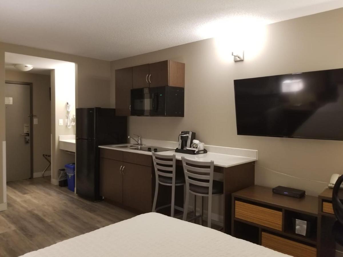 Super 8 By Wyndham Winnipeg West Exteriér fotografie
