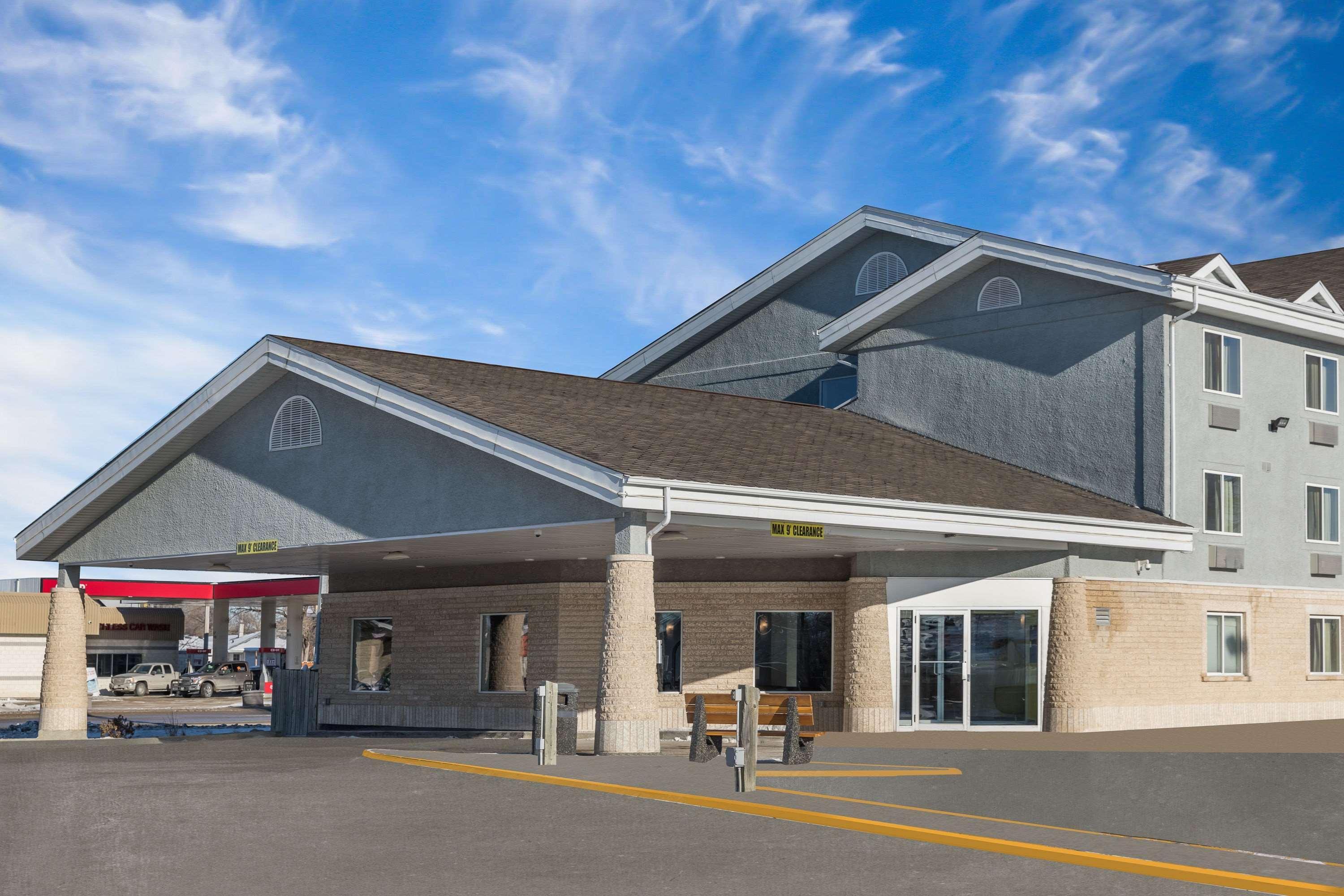Super 8 By Wyndham Winnipeg West Exteriér fotografie