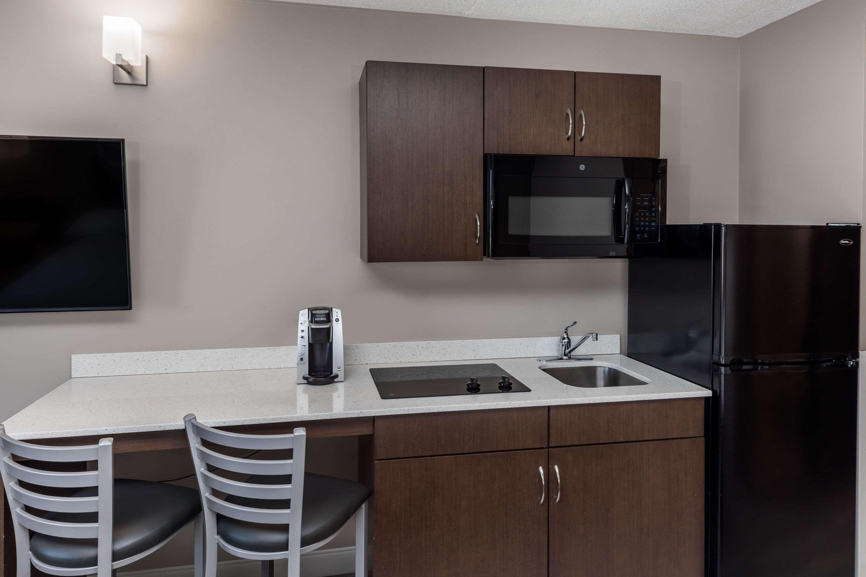 Super 8 By Wyndham Winnipeg West Exteriér fotografie