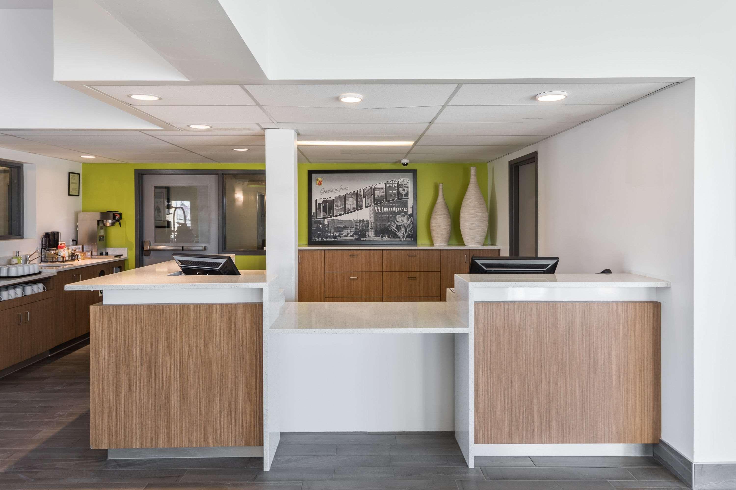 Super 8 By Wyndham Winnipeg West Exteriér fotografie