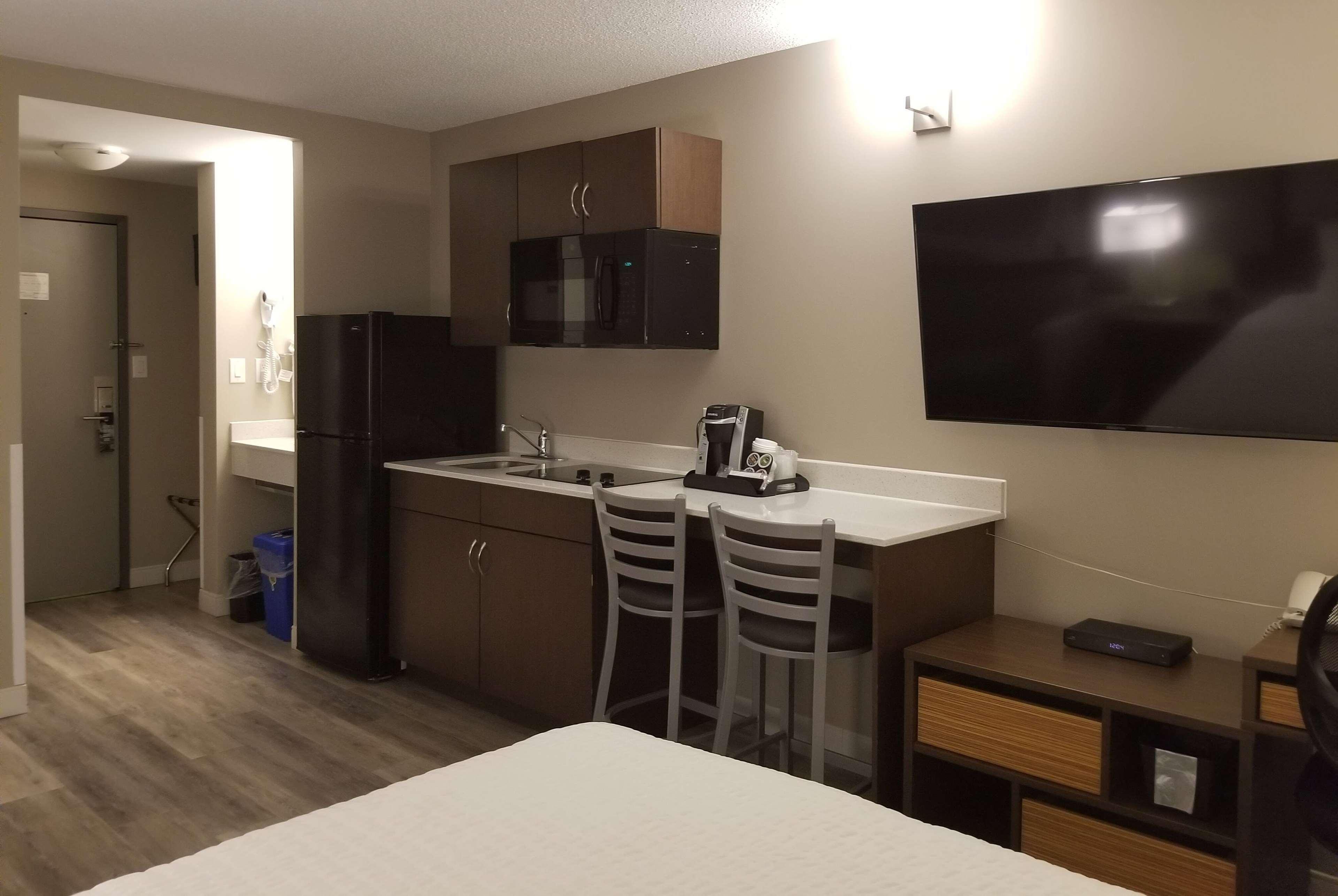 Super 8 By Wyndham Winnipeg West Exteriér fotografie