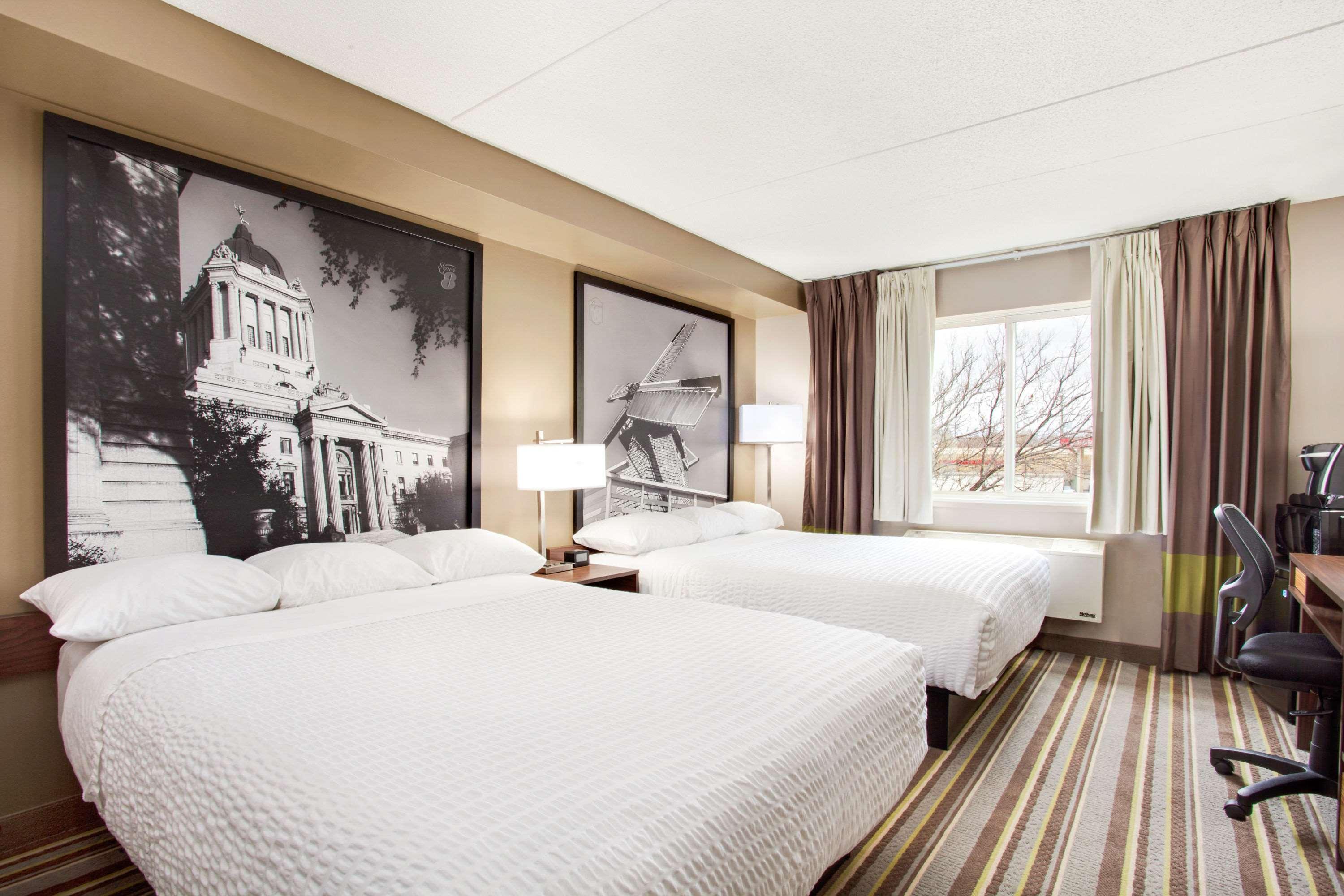 Super 8 By Wyndham Winnipeg West Exteriér fotografie