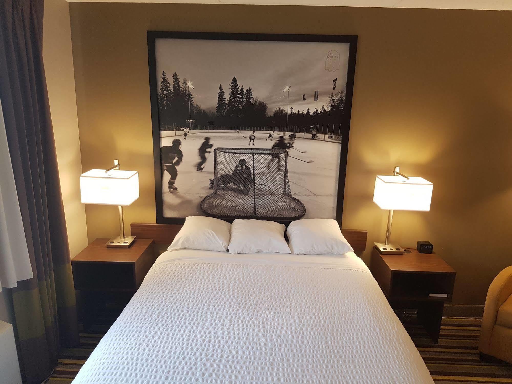 Super 8 By Wyndham Winnipeg West Exteriér fotografie